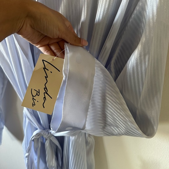 Linda Bis Satin Effect Robe - Picture 4 of 4